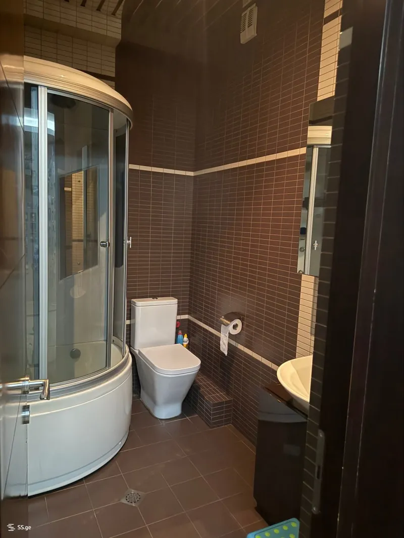5-room apartment on Kekelidze Street, $2000/month
