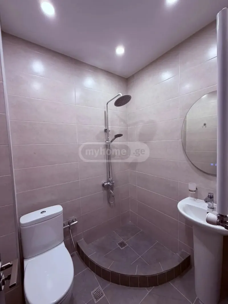 1-საძინებელი ბინა ძველ თბილისში, $650/თვე