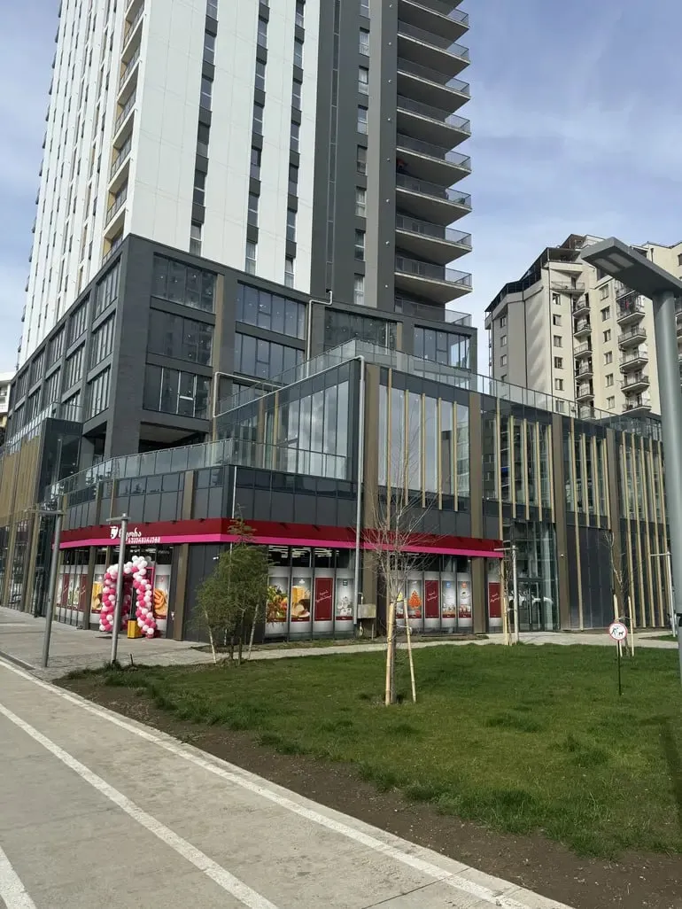 2-room apartment on Marshal Gelovani, $800/month